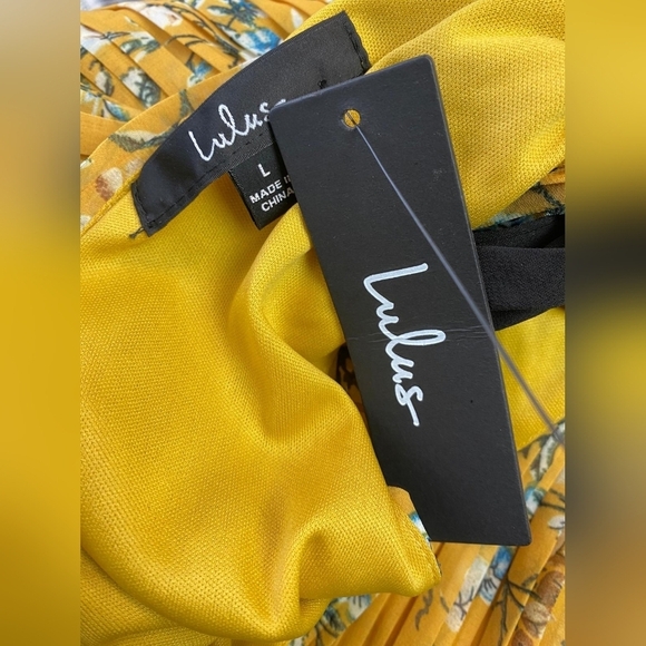 Lulus Such Sophistication Yellow Floral Print Pleated Maxi feminine Dress Size L - Picture 13 of 15